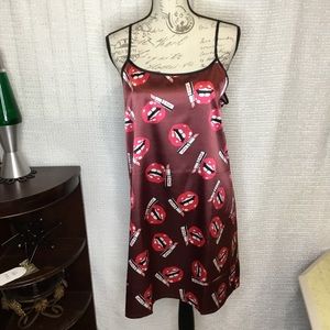 Lips & Lipstick Night Dress Nightgown Nightie PJs New without tag